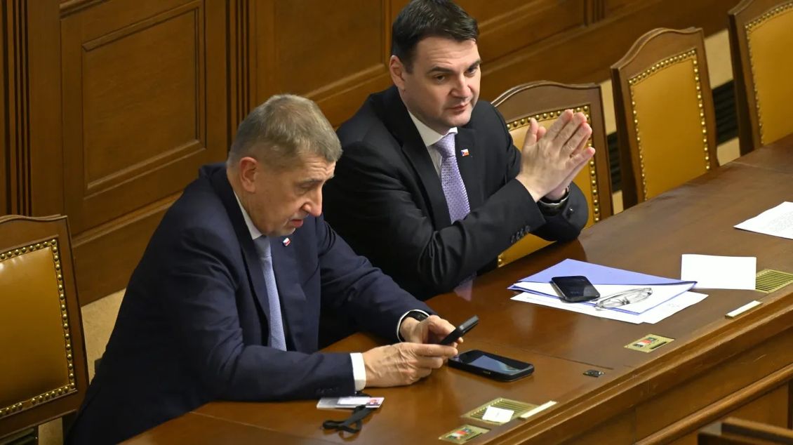 Volby by podle modelu Kantaru vyhrálo ANO. Motoristé si pohoršili